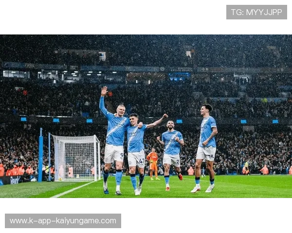 曼城继续在欧冠小组赛中保持全胜，福登与哈兰德继续闪光，曼城引援哈兰德